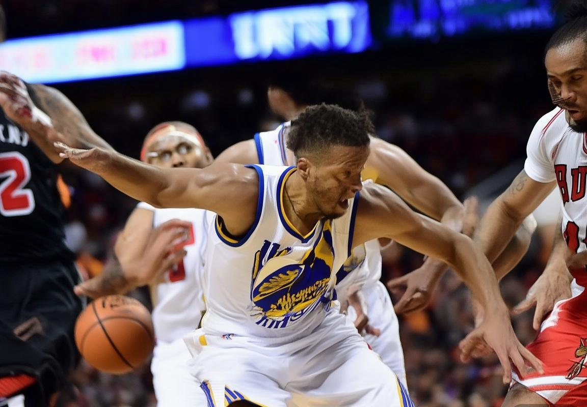 库里三分绝杀公牛，勇士巩固西部霸主地位(图4)